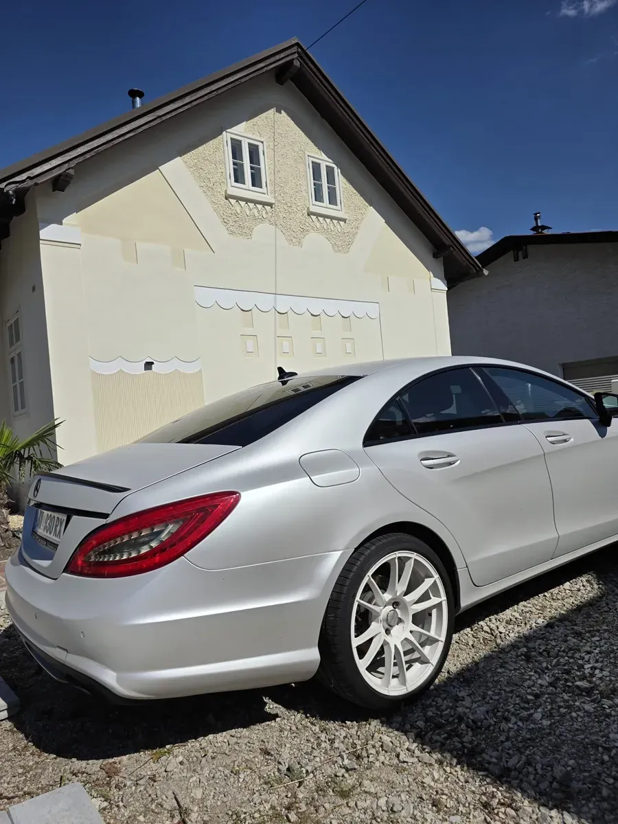 Mercedes-Benz Cls-Class 2011 photo 3