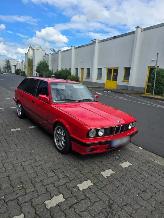 BMW E30