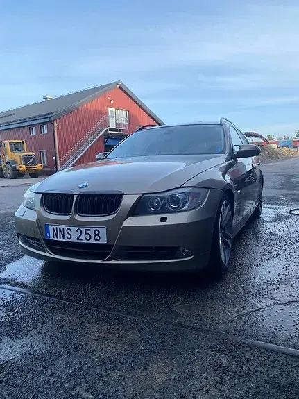 BMW 325I 2007 photo 2