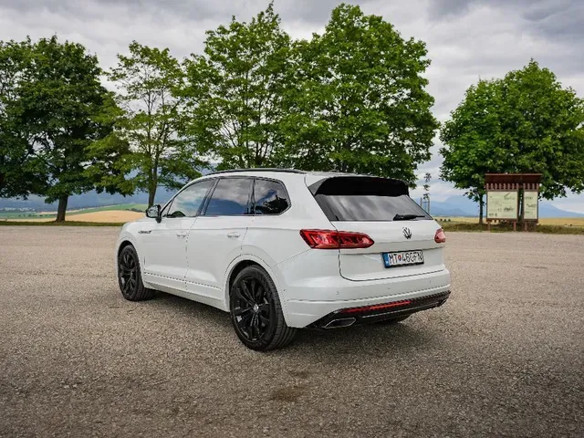 Volkswagen Touareg 2019 photo 3