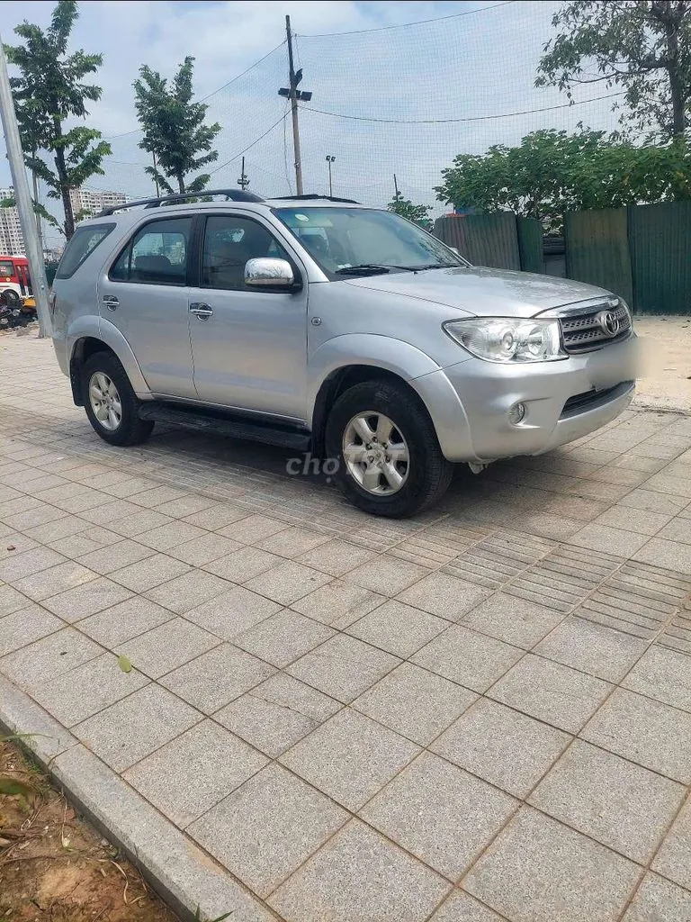 Toyota Fortuner 2009 photo 2