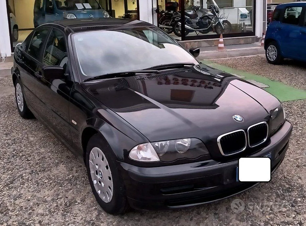 BMW 318I 2000 photo 2