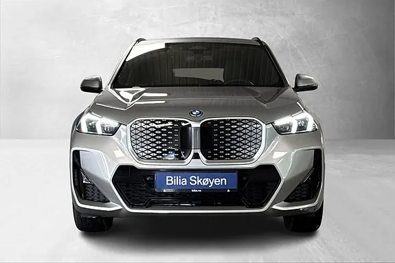 BMW Ix1 2026 photo 2