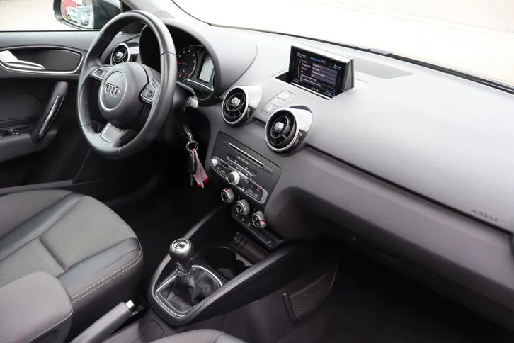 Audi A1 2016 photo 2