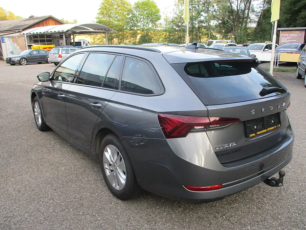 Skoda Octavia 2022 photo 3