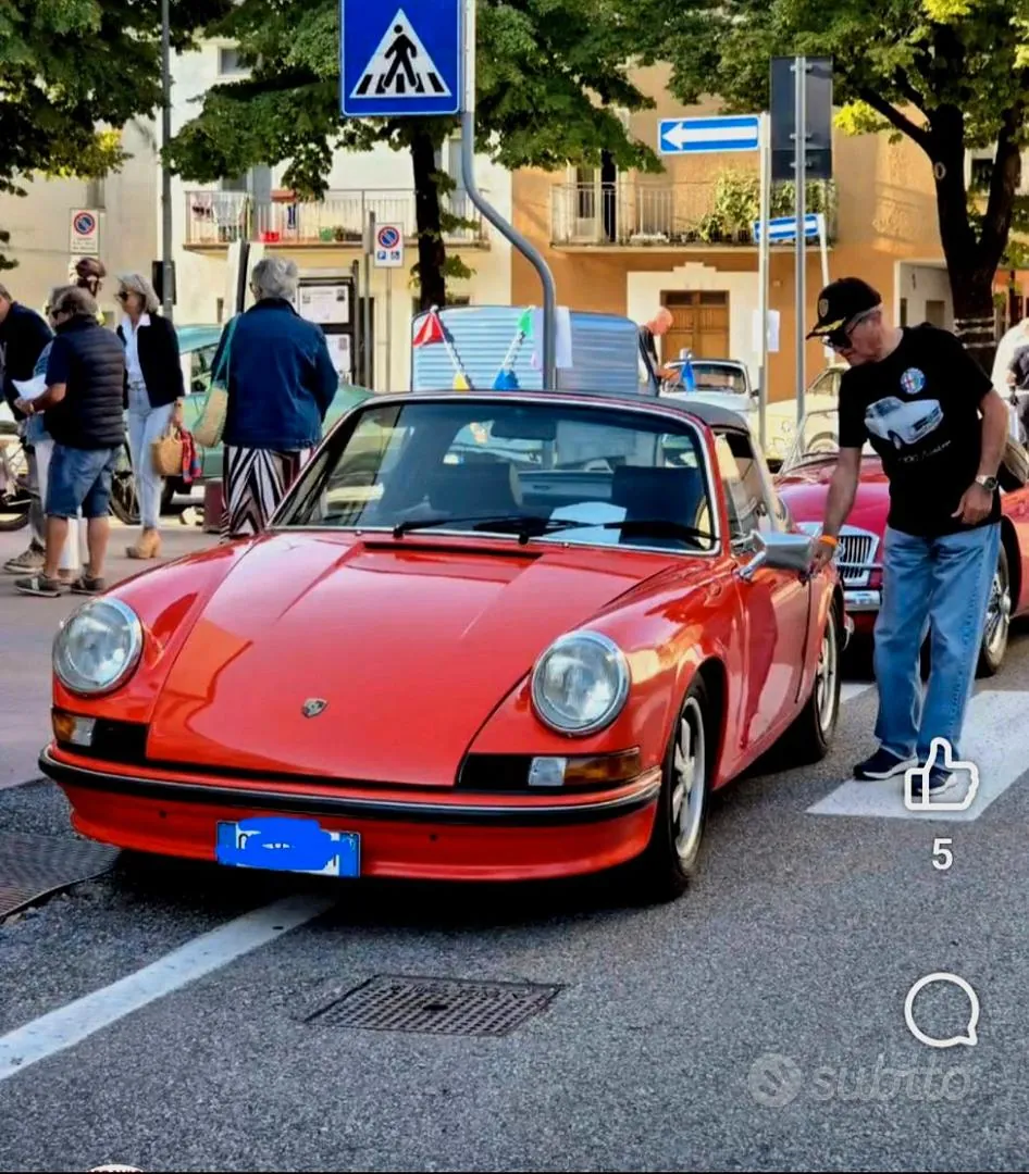 Porsche 911 2021 photo 2