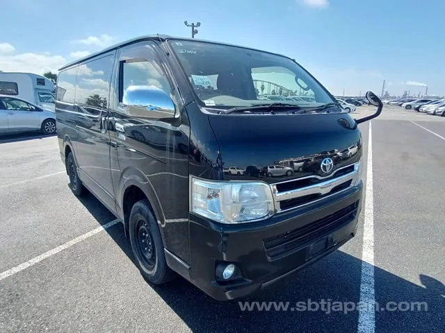 Toyota Regiusace Van