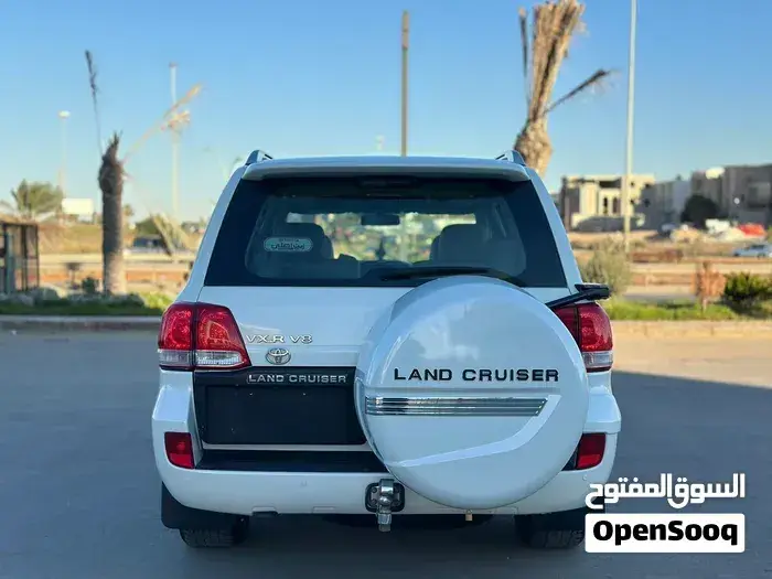 Toyota Land Cruiser 2010 photo 4