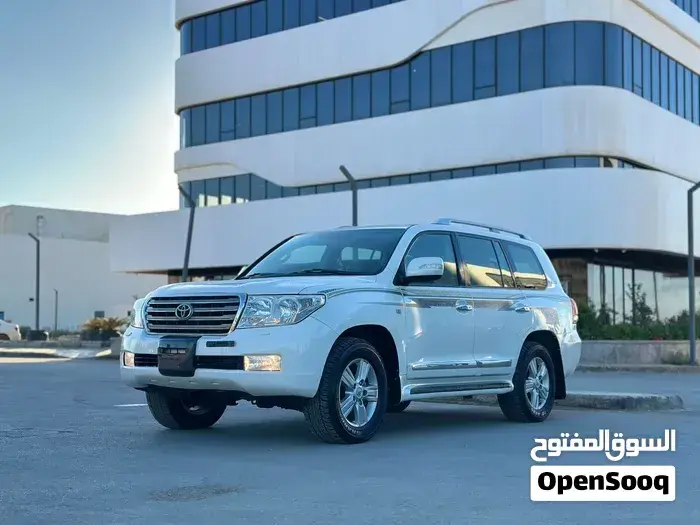 Toyota Land Cruiser 2010 photo 2