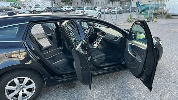 Volvo V60 2014 photo 3