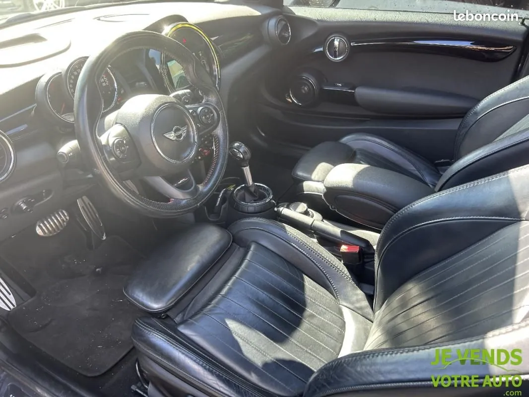 Mini John Cooper Works 2017 photo 5