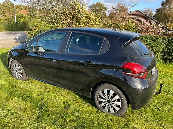 Peugeot 208 2016 photo 4