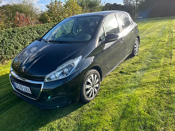 Peugeot 208 2016 photo 2