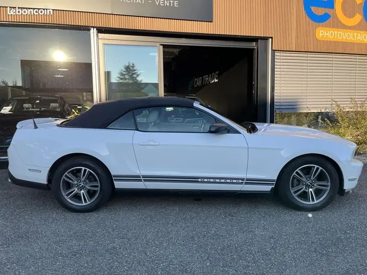 Ford Mustang 2009 photo 2