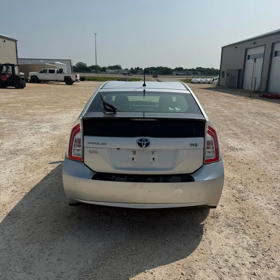 Toyota Prius 2015 photo 4