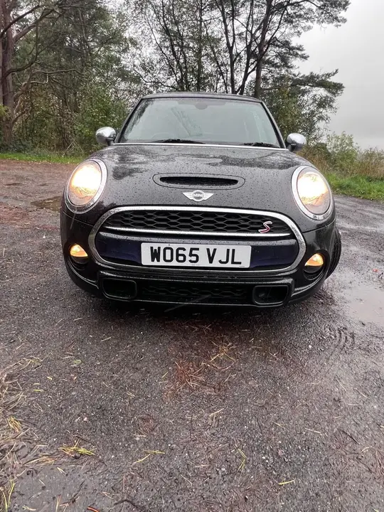 Mini Cooper S 2015 photo 2