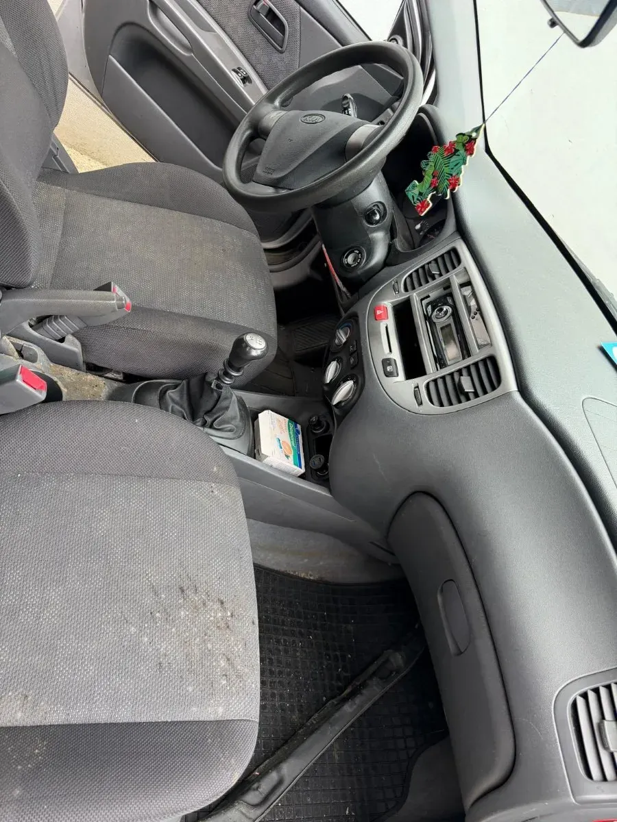 Kia Rio 2008 photo 2