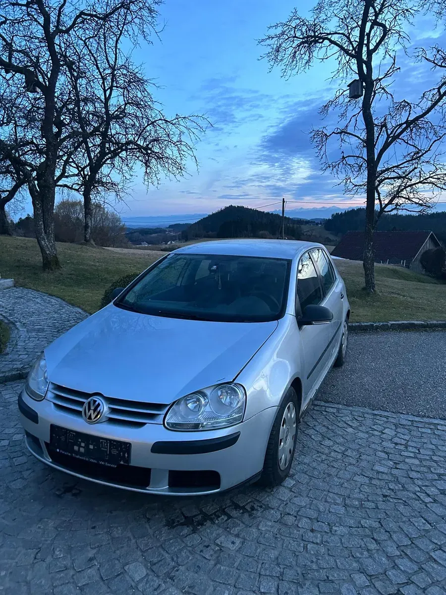 Volkswagen Golf 2005 photo 2