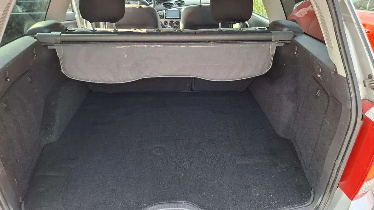 Ford Focus 2004 photo 3