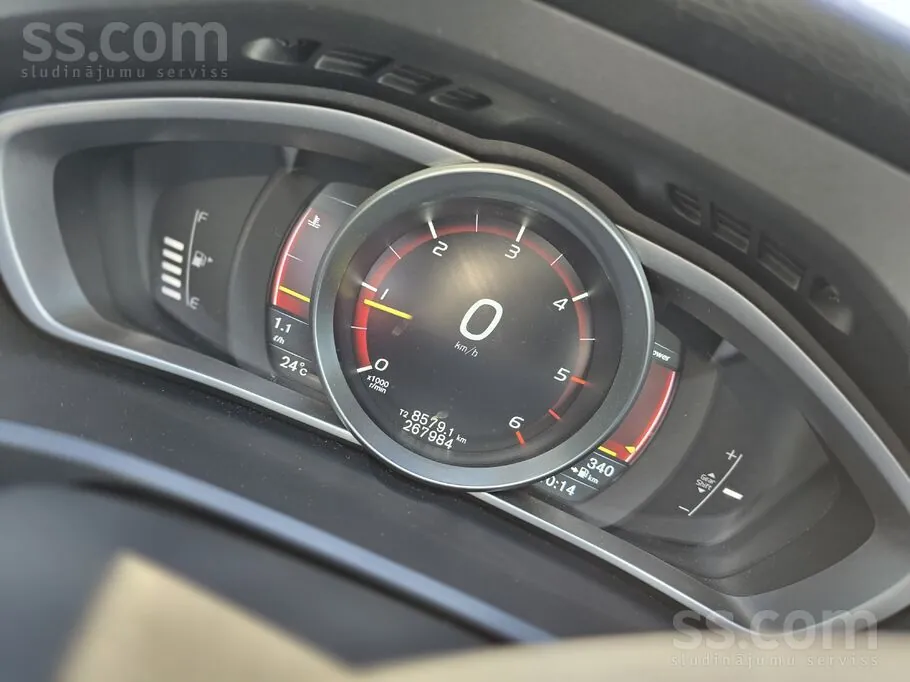 Volvo V40 2015 photo 4