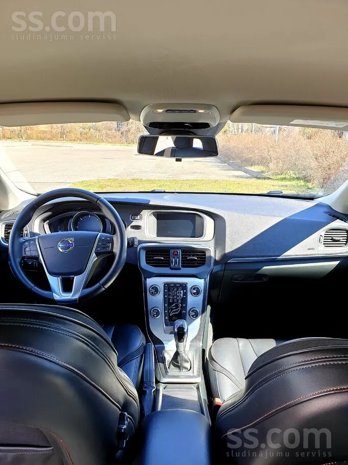 Volvo V40 2015 photo 3