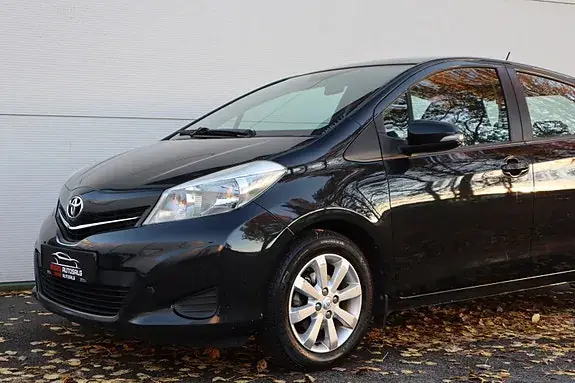 Toyota Yaris 2012 photo 5