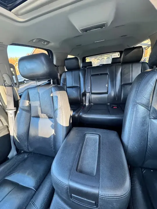 Chevrolet Suburban 2014 photo 5