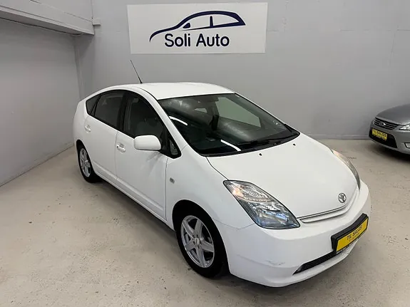 Toyota Prius 2004 photo 3