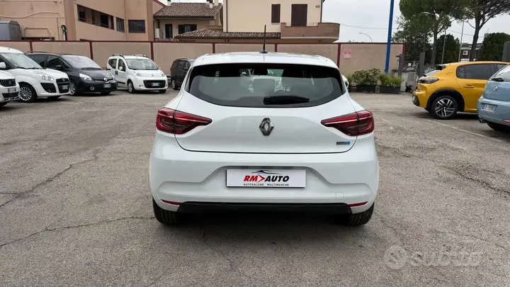 Renault Clio 2022 photo 4