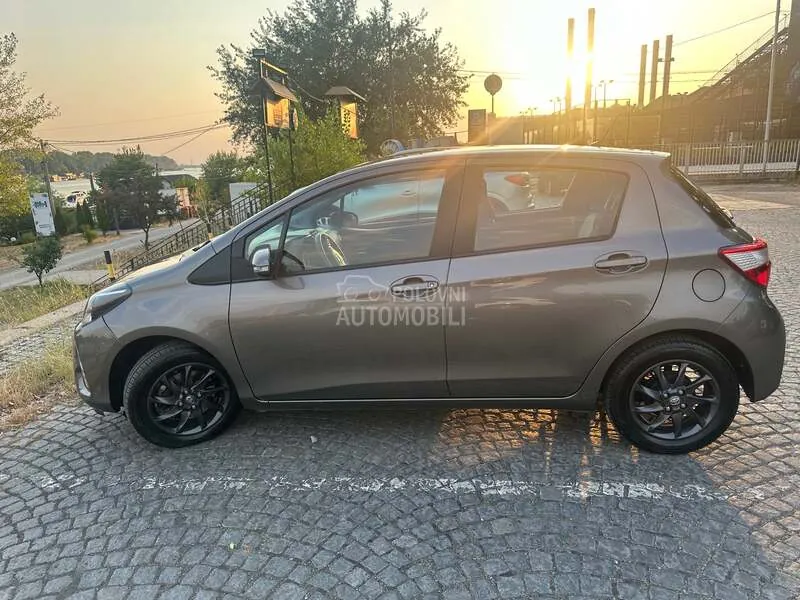 Toyota Yaris 2018 photo 2