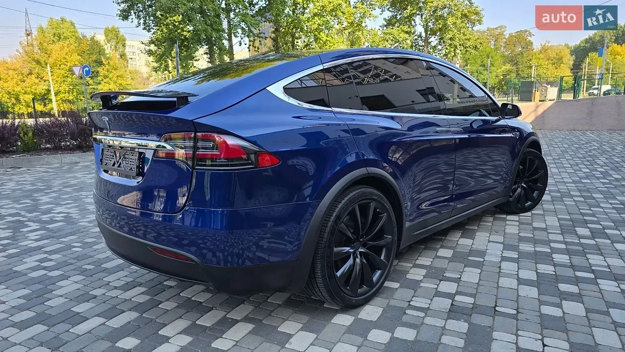 Tesla Model X 2016 photo 4