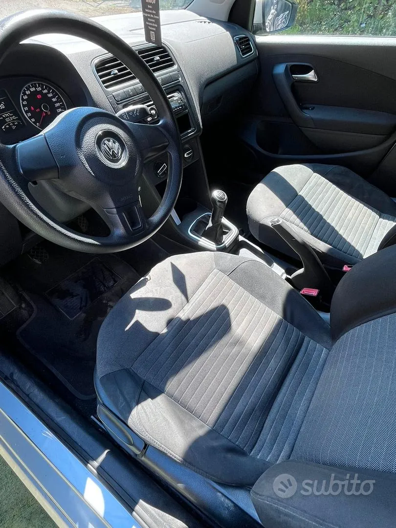 Volkswagen Polo 2011 photo 3