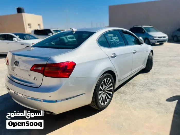Kia Cadenza 2011 photo 2