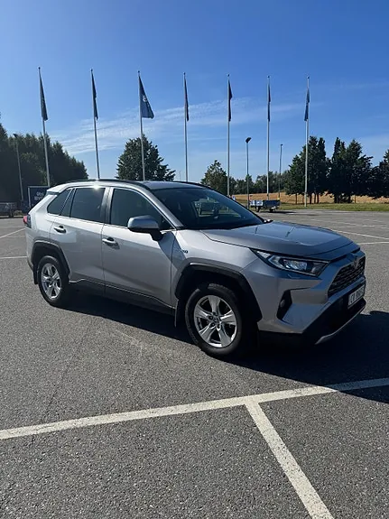 Toyota Rav4 2021 photo 3