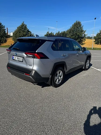 Toyota Rav4 2021 photo 4