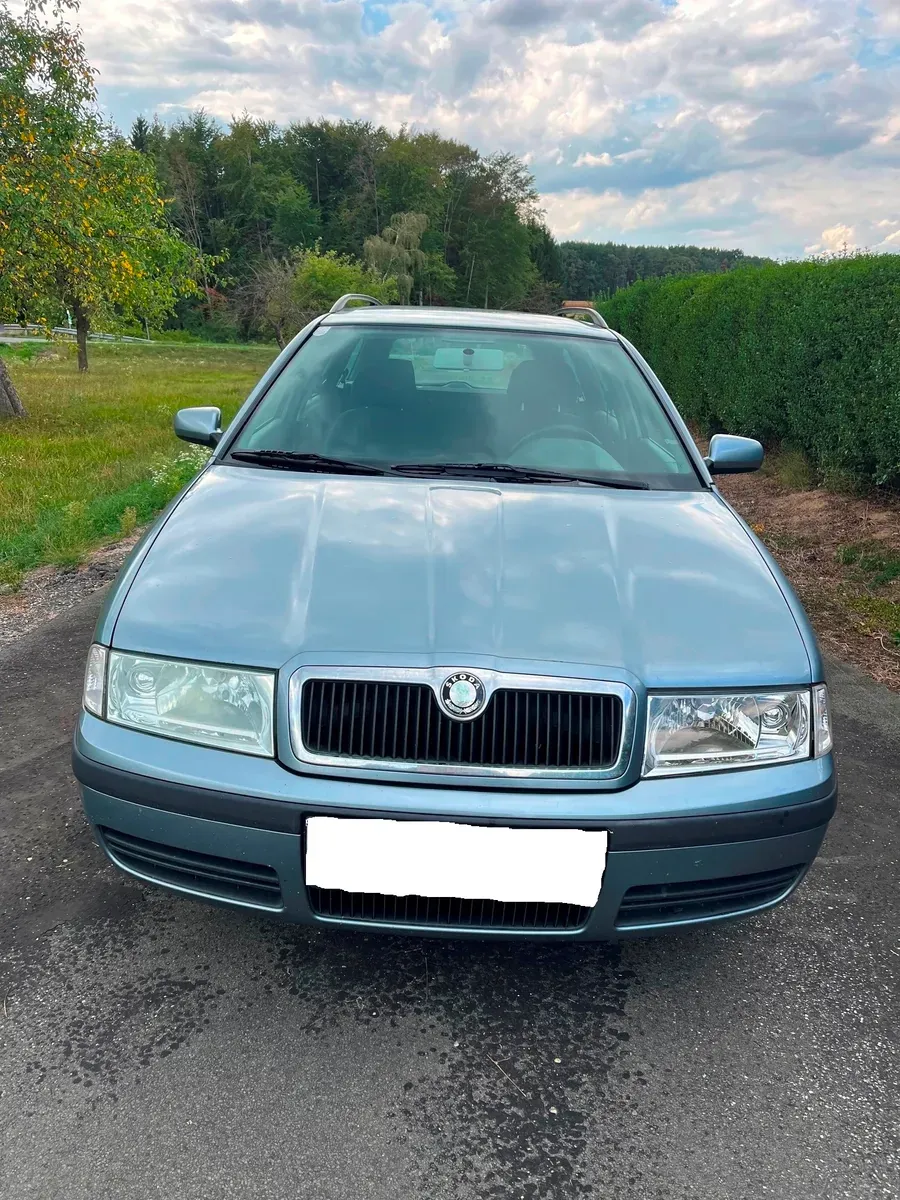 Skoda Octavia 2005 photo 2