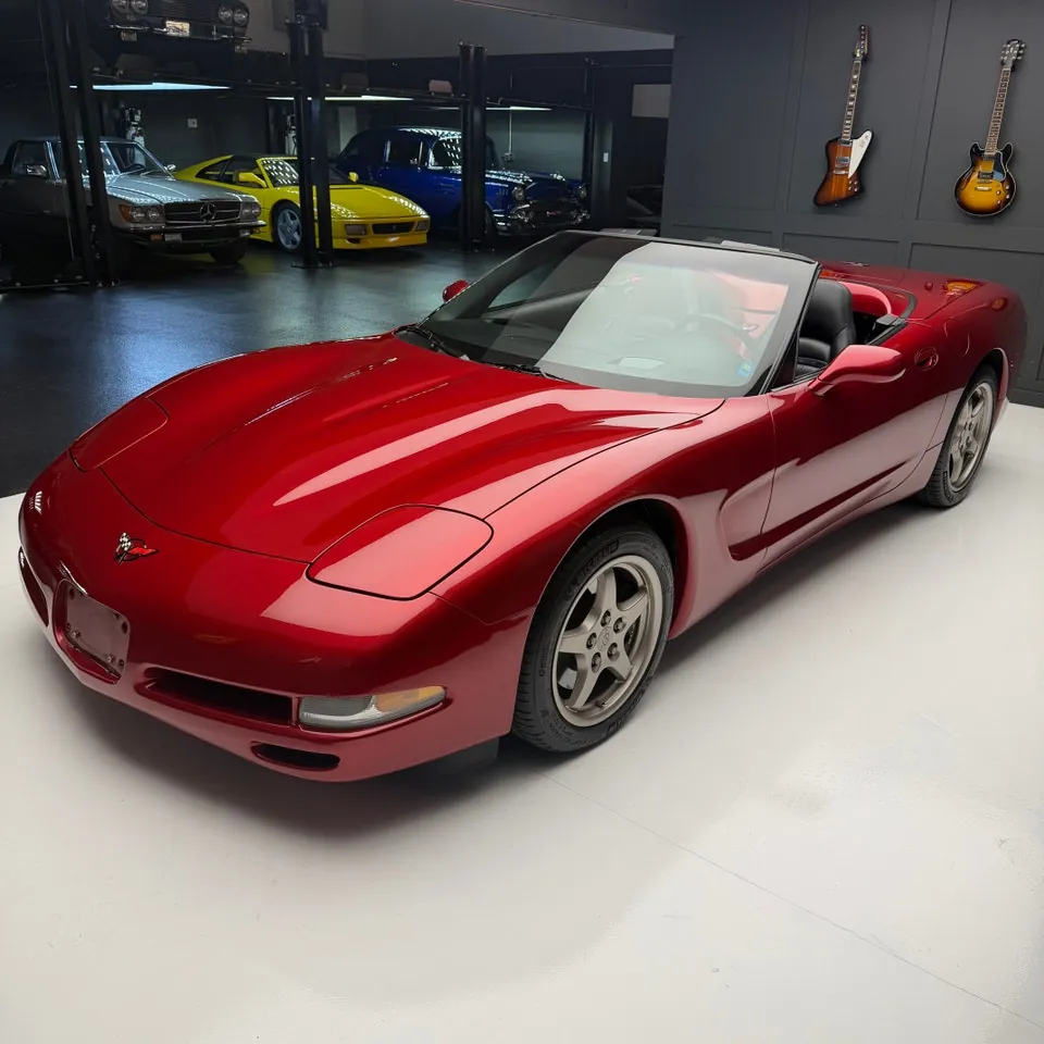 Chevrolet Corvette 2000 photo 2