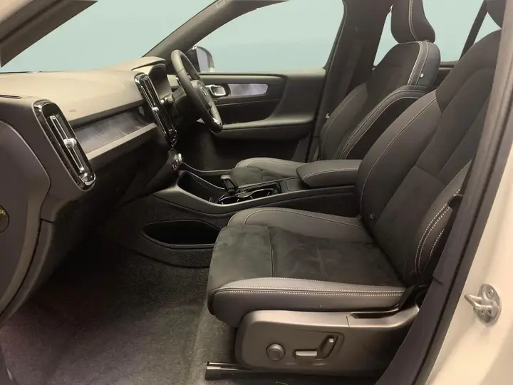 Volvo Xc40 2023 photo 4