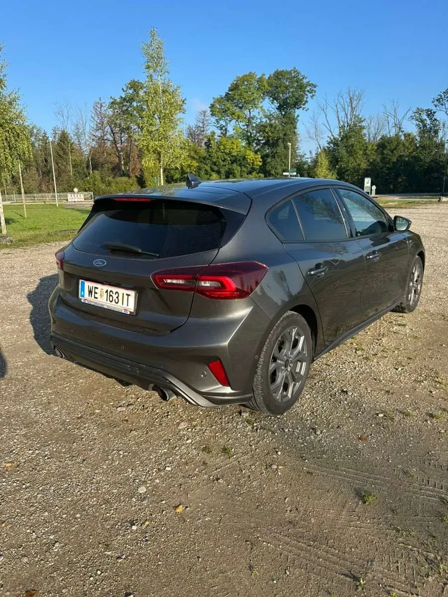 Ford Focus 2023 photo 3