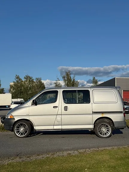 Toyota Hiace 2006 photo 3