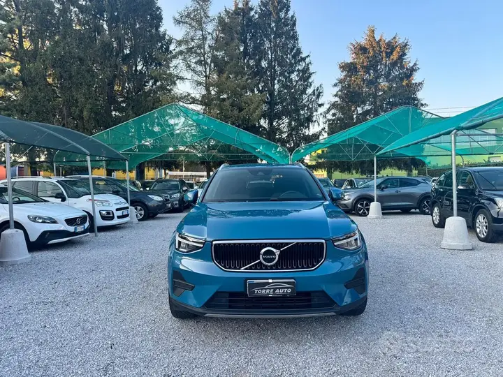 Volvo Xc40 2022 photo 2