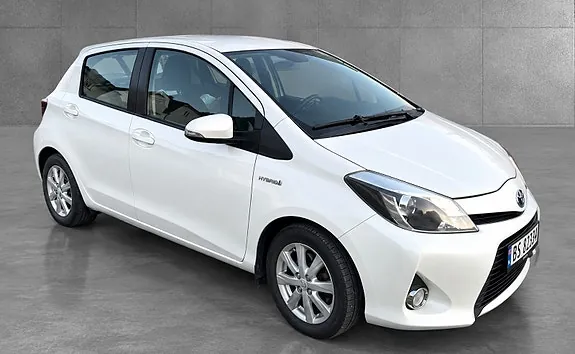 Toyota Yaris 2013 photo 4