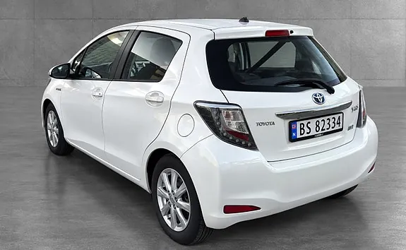 Toyota Yaris 2013 photo 3
