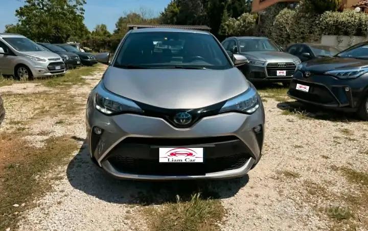 Toyota C-Hr 2022 photo 2
