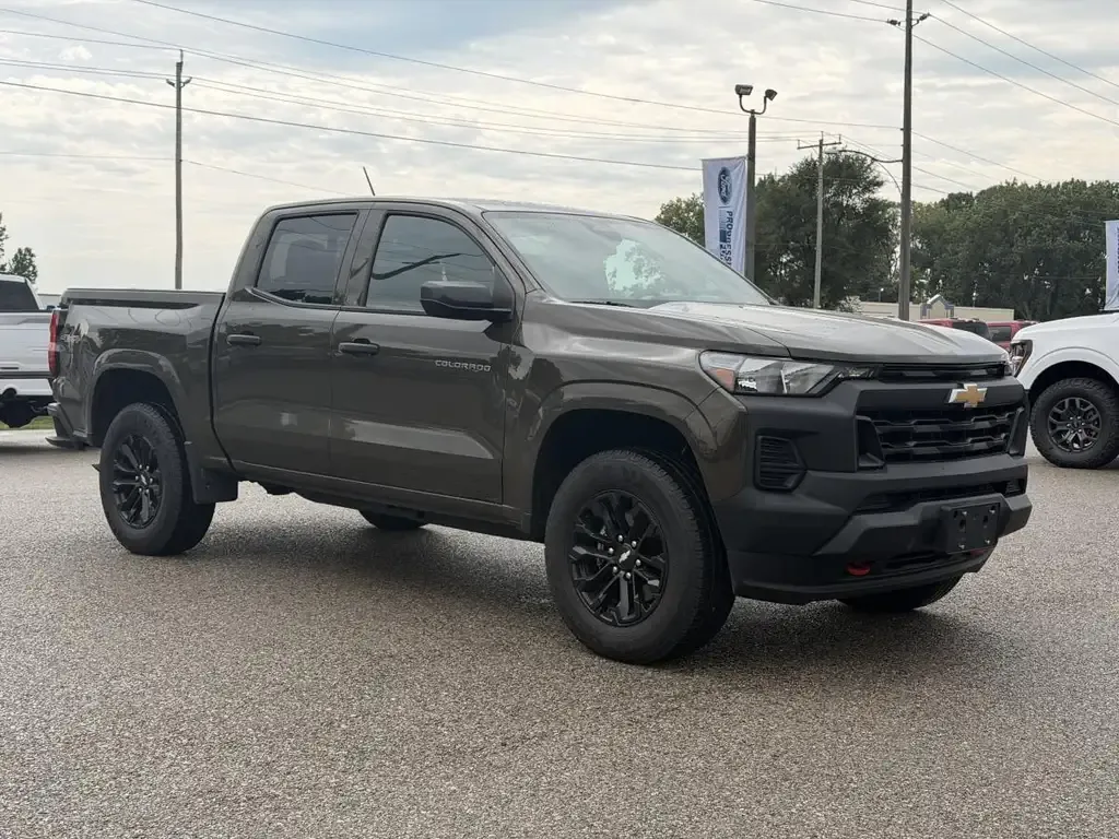 Chevrolet Colorado 2023 photo 3