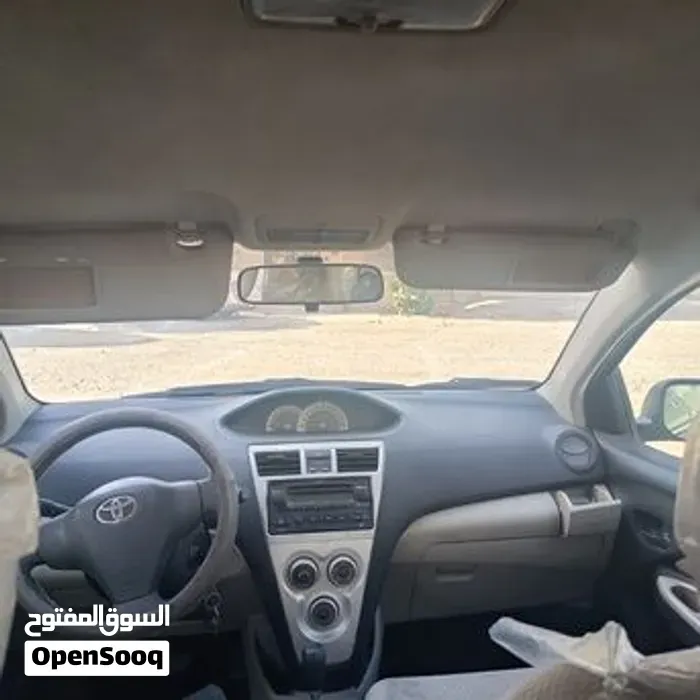 Toyota Yaris 2008 photo 2