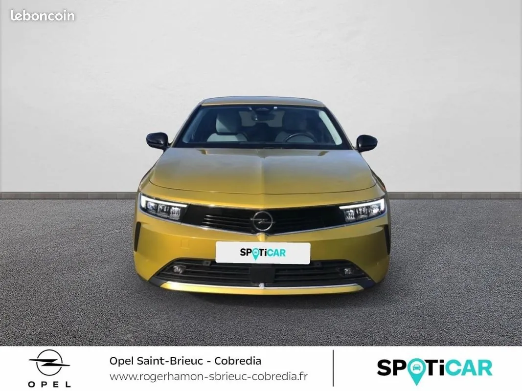 Opel Astra 2022 photo 2