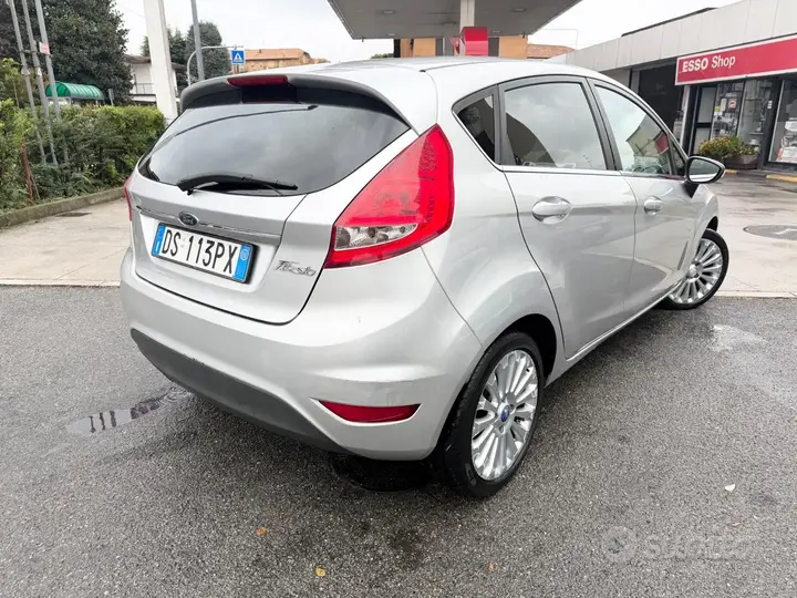 Ford Fiesta 2008 photo 4