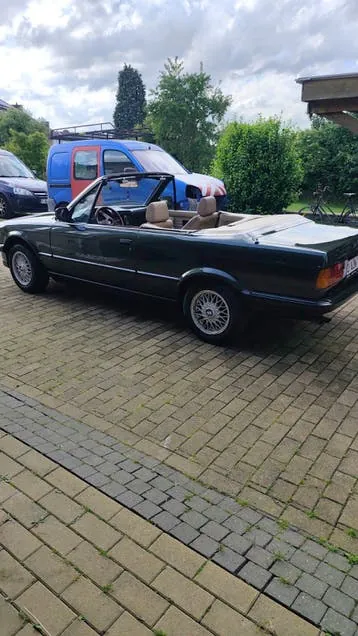 BMW E30