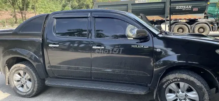 Toyota Hilux 2010 photo 3
